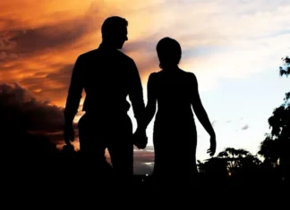 भिवापूर : 24 वर्षीय मुलाच्या मित्राशी 48 वर्षीय आई घरातून पळाली ; दृष्टीहीन पतीचा टोकाचा निर्णय
