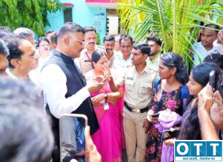 परिवहन मंत्र्यांची अकोला मध्यवर्ती बसस्थानकाला अचानक भेट; प्रवासी सुविधांची केली पाहणी परिवहन मंत्री प्रताप सरनाईक