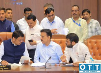 सरकारला आंदोलनापुढे झुकावेच लागले! मुख्यमंत्र्यांसोबत रविकांत तुपकरांच्या शिष्टमंडळाची निर्णायक बैठक; कर्जमाफीच्या जाचक अटी बदलण्याचे आश्वासन, ३५ मागण्यांवर सविस्तर चर्चा